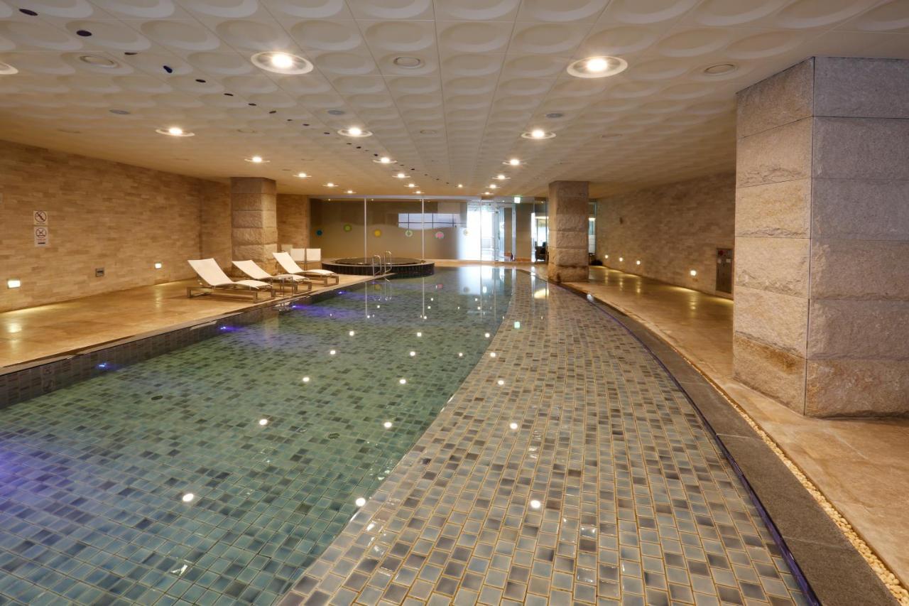 Grand Mercure Ambassador Changwon Exterior photo